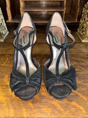 Seychelles Black Suede T-Strap Peep Toe Pumps with Bow
